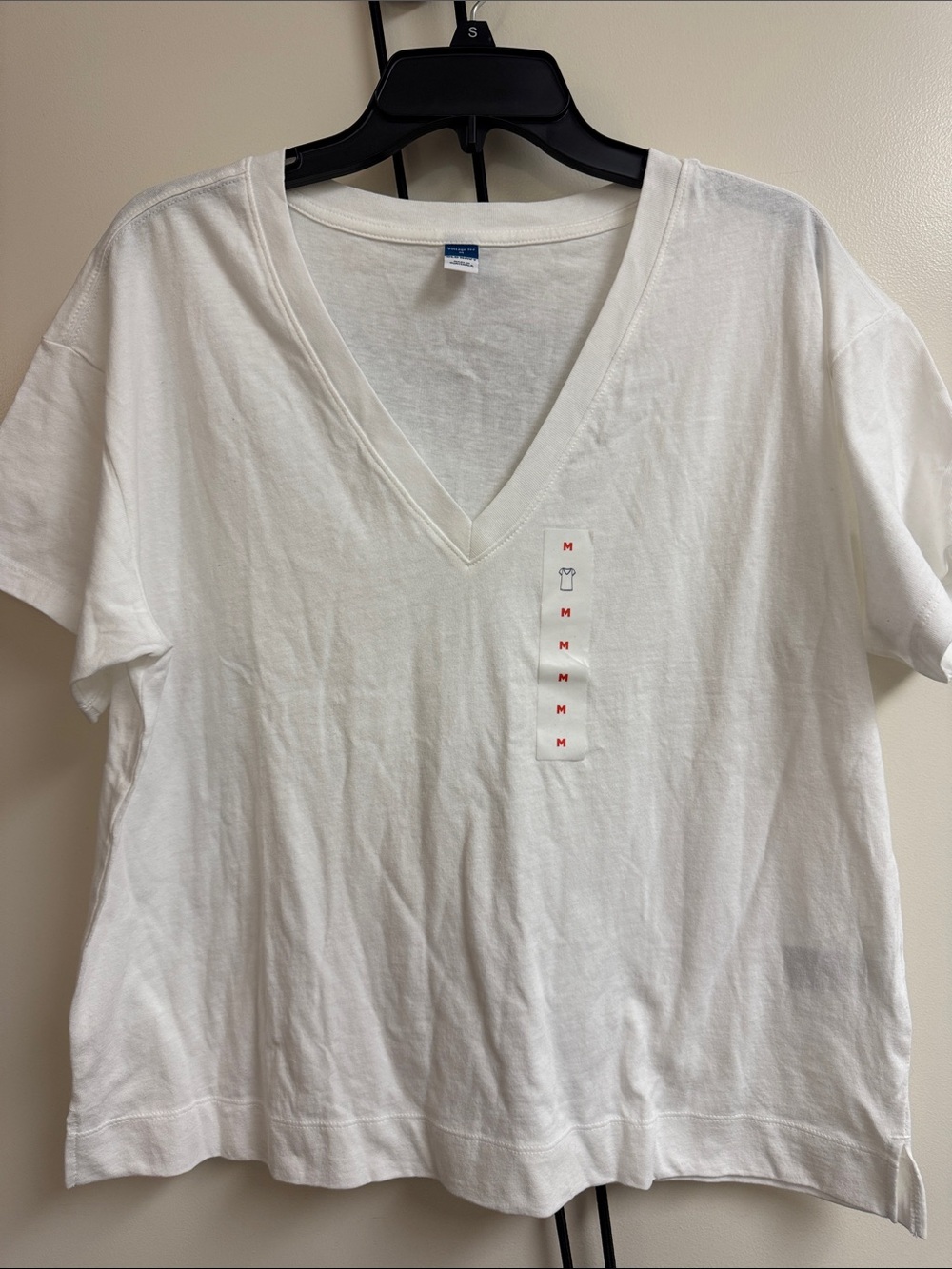 Old Navy White V-Neck Short Sleeve Tee